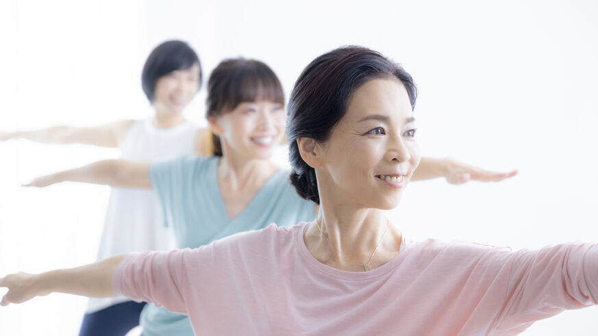 ピラティスとはどんな運動？初心者向けにヨガとの違いや効果、スタジオ選びをやさしく紹介