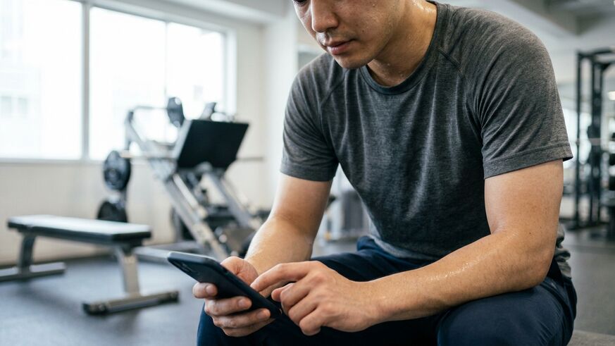筋トレメニューを覚えられない初心者必見！ジムで続けやすい基本メニューと忘れにくい記録方法を紹介